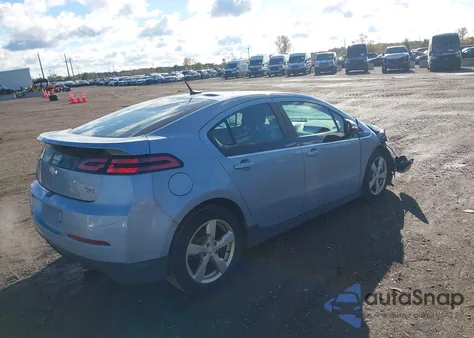 2013 Chevrolet Volt z USA, uszkodzony, nr VIN 1G1RA6E41DU126359